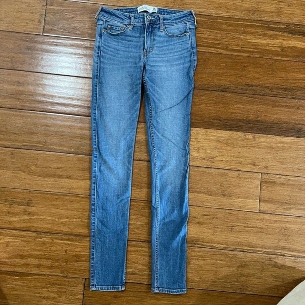 Abercrombie & Fitch High Rise Super Skinny Jeans